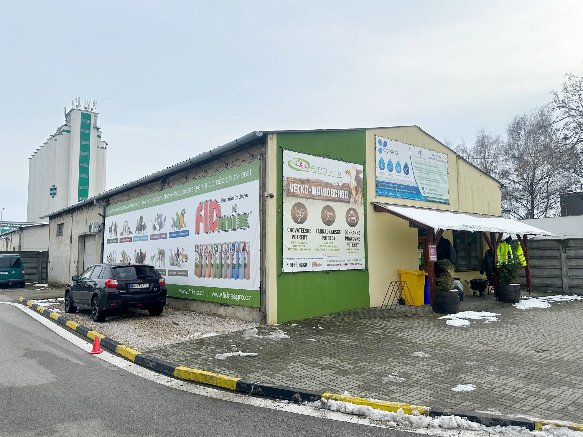 NA PREDAJ OBCHOD SO SKLADOM, HURBANOVO
