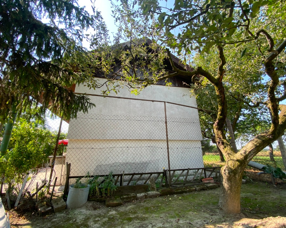 PREDAJ ZÁHRADY S DOMČEKOM, KOMÁRNO