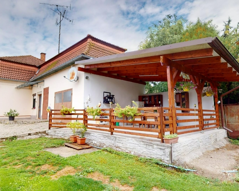 RODINNÝ DOM V KOLÁROVE