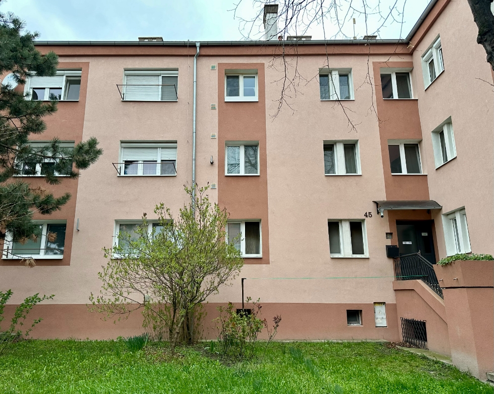 2 IZBOVÝ BYT NA UL. BUDOVATEĽSKÁ, KOMÁRNO