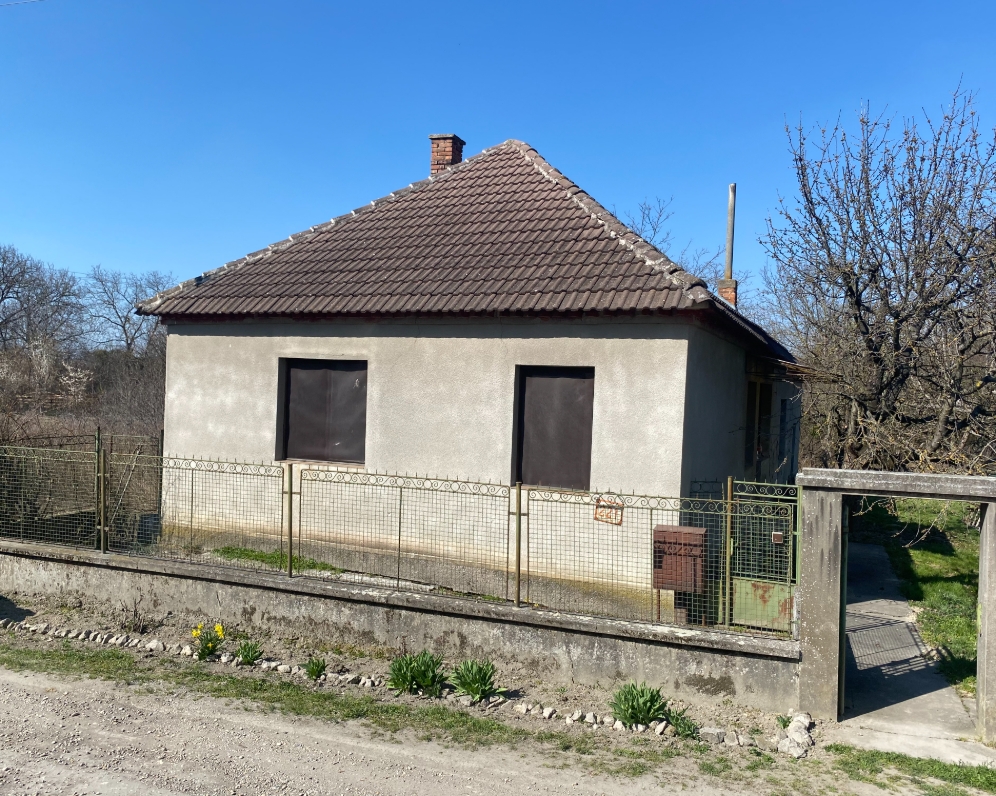 PREDAJ RODINNÉHO DOMU NA POLOSAMOTE, KOLÁROVO